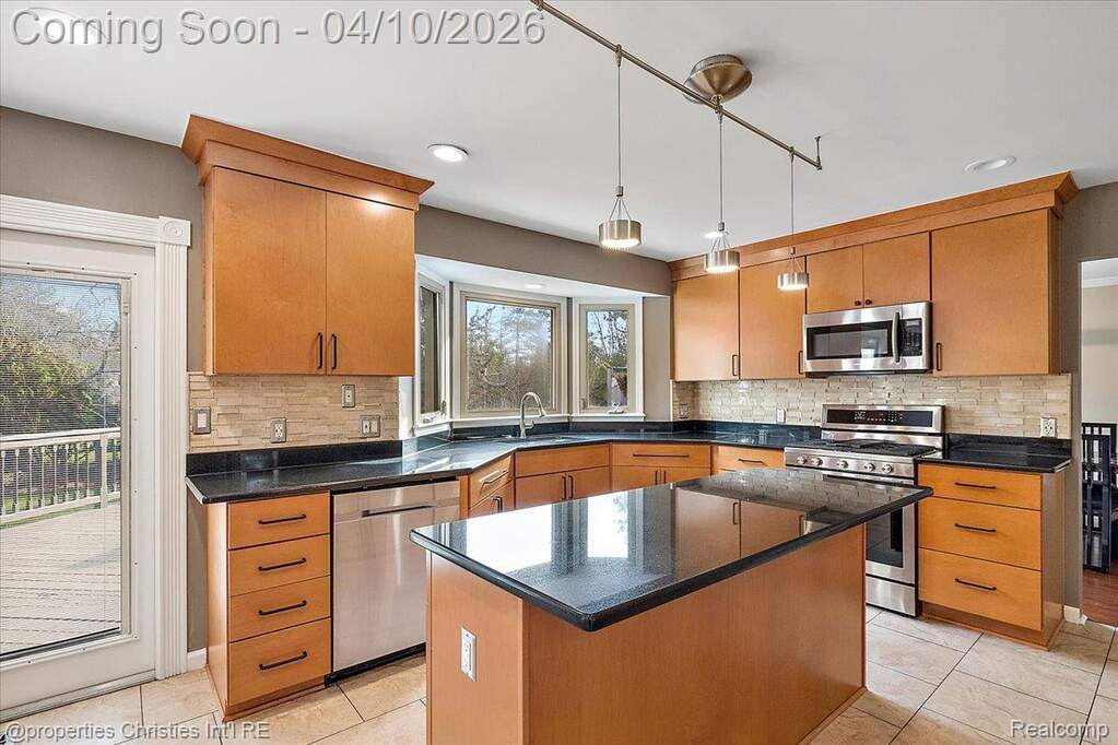 3 Bedroom Single Family Home/House's Image 12