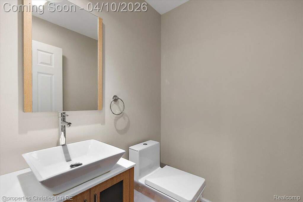 3 Bedroom Single Family Home/House's Image 16