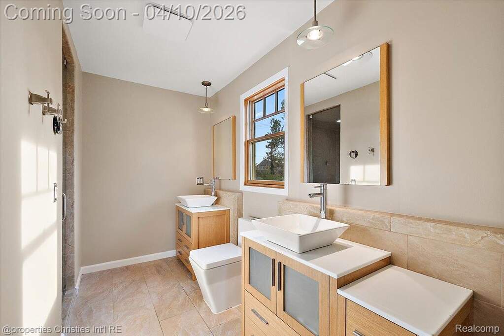 3 Bedroom Single Family Home/House's Image 24
