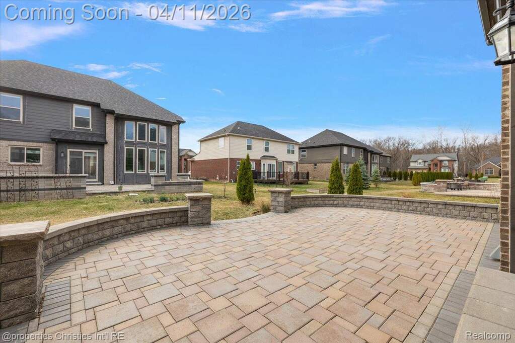 4 Bedroom Single Family Home/House's Image 10