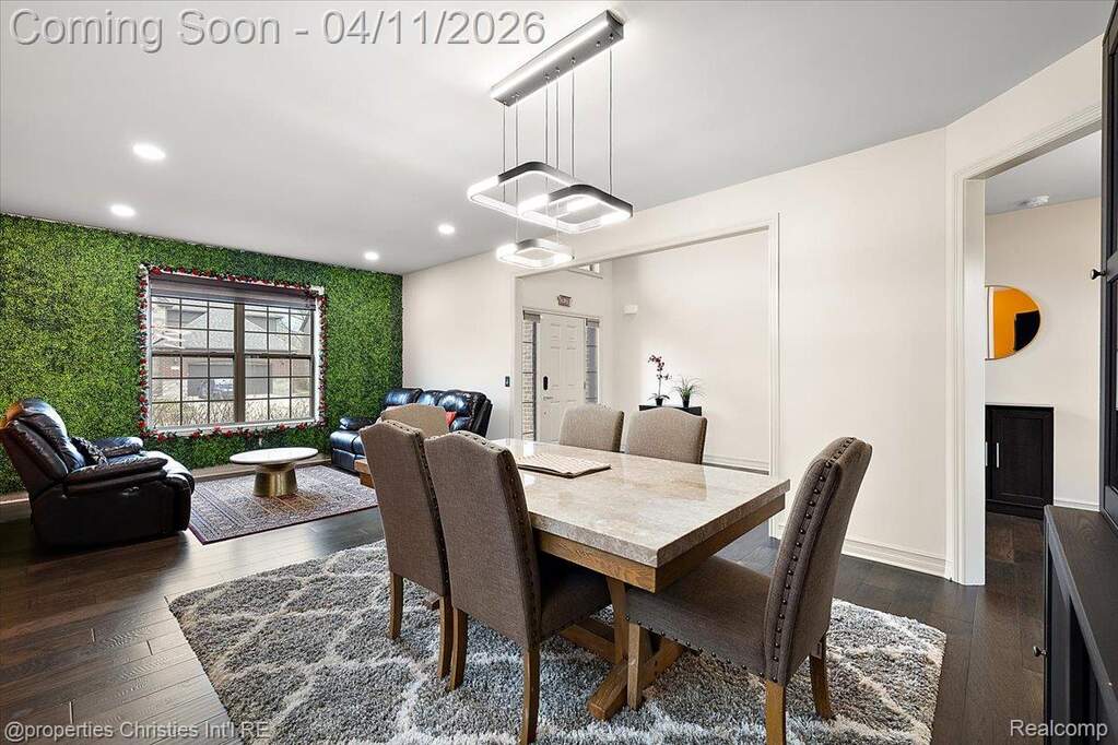 4 Bedroom Single Family Home/House's Image 24