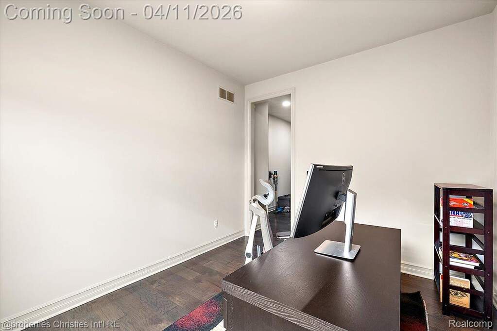 4 Bedroom Single Family Home/House's Image 30