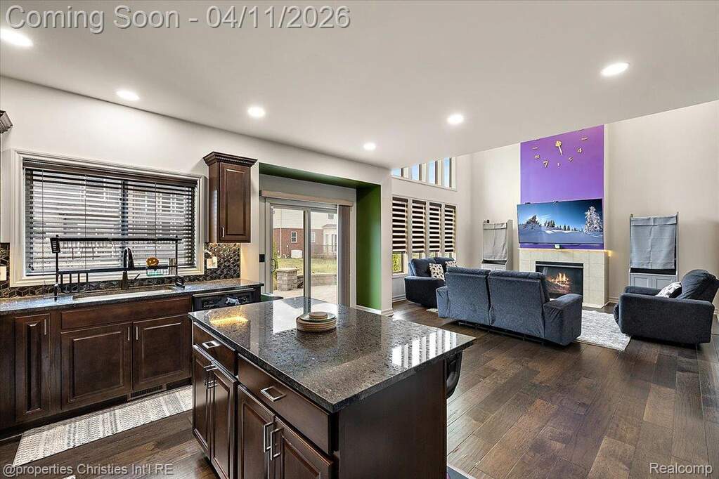 4 Bedroom Single Family Home/House's Image 34