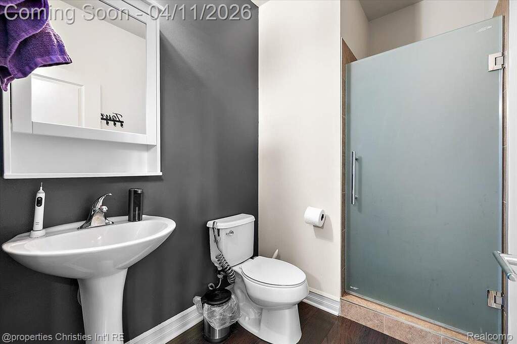 4 Bedroom Single Family Home/House's Image 36