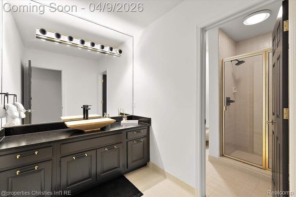 4 Bedroom Apartment/Flat's Image 50
