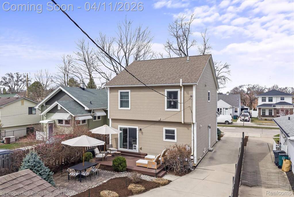 3 Bedroom Single Family Home/House's Image 32