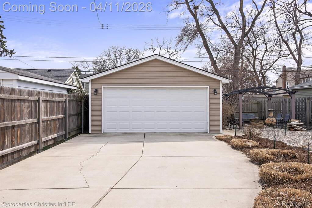 3 Bedroom Single Family Home/House's Image 34