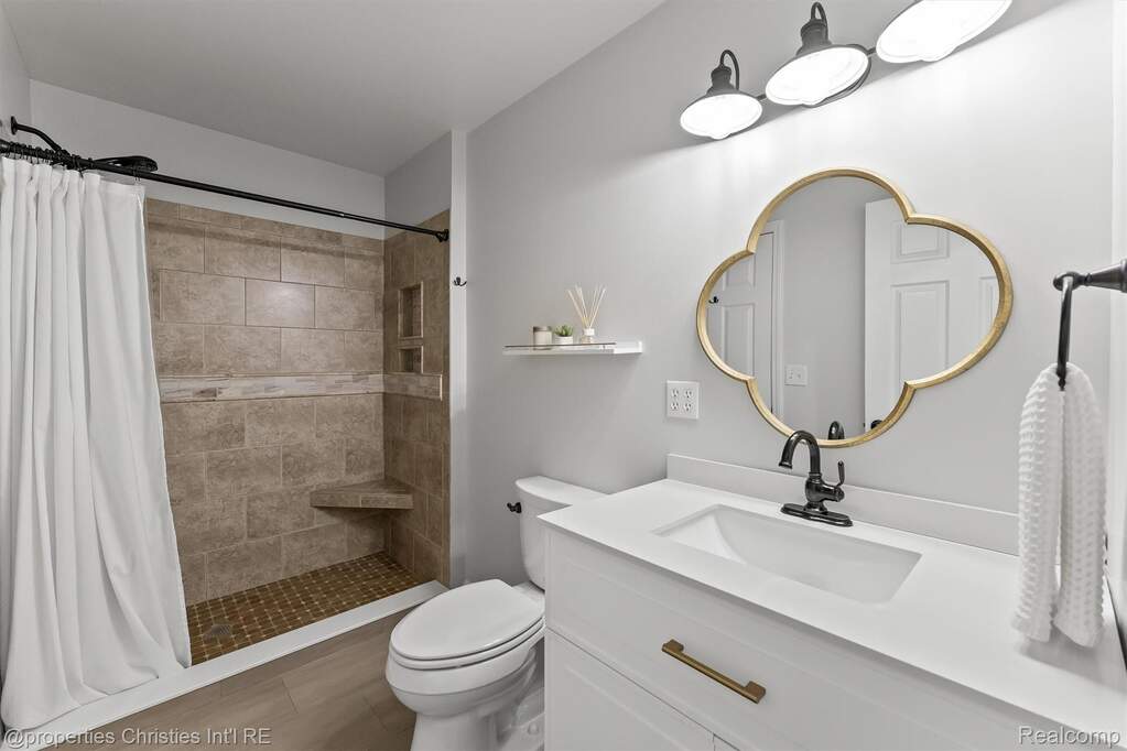 3 Bedroom Single Family Home/House's Image 15