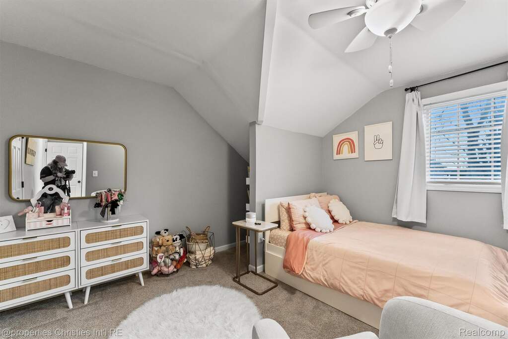 3 Bedroom Single Family Home/House's Image 17