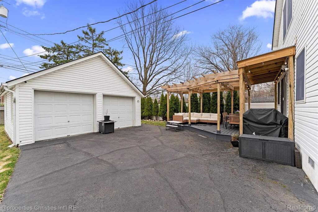 3 Bedroom Single Family Home/House's Image 22