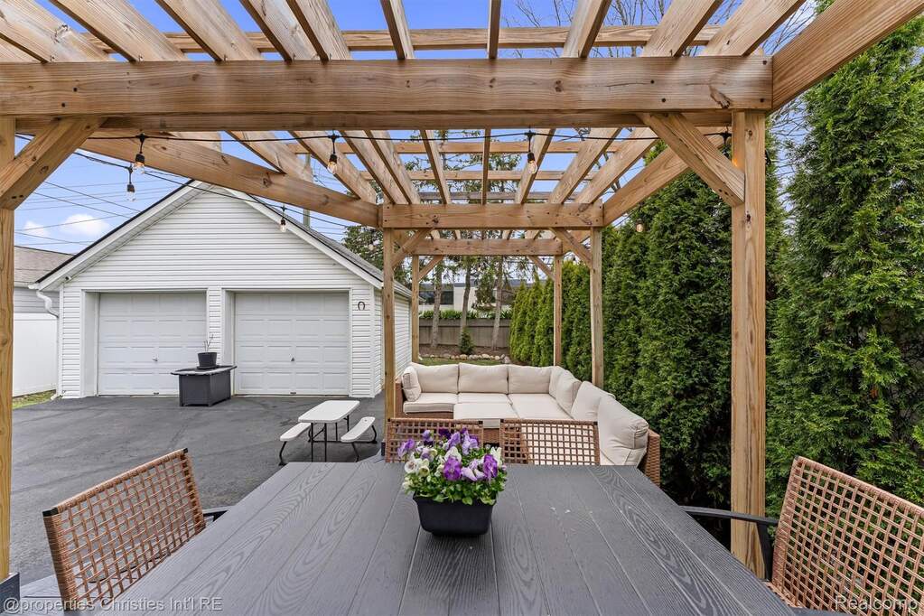 3 Bedroom Single Family Home/House's Image 25