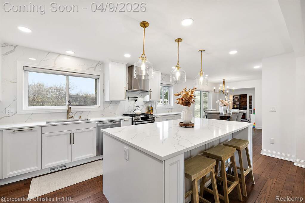 3 Bedroom Single Family Home/House's Image 9