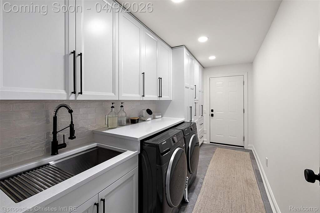 3 Bedroom Single Family Home/House's Image 16