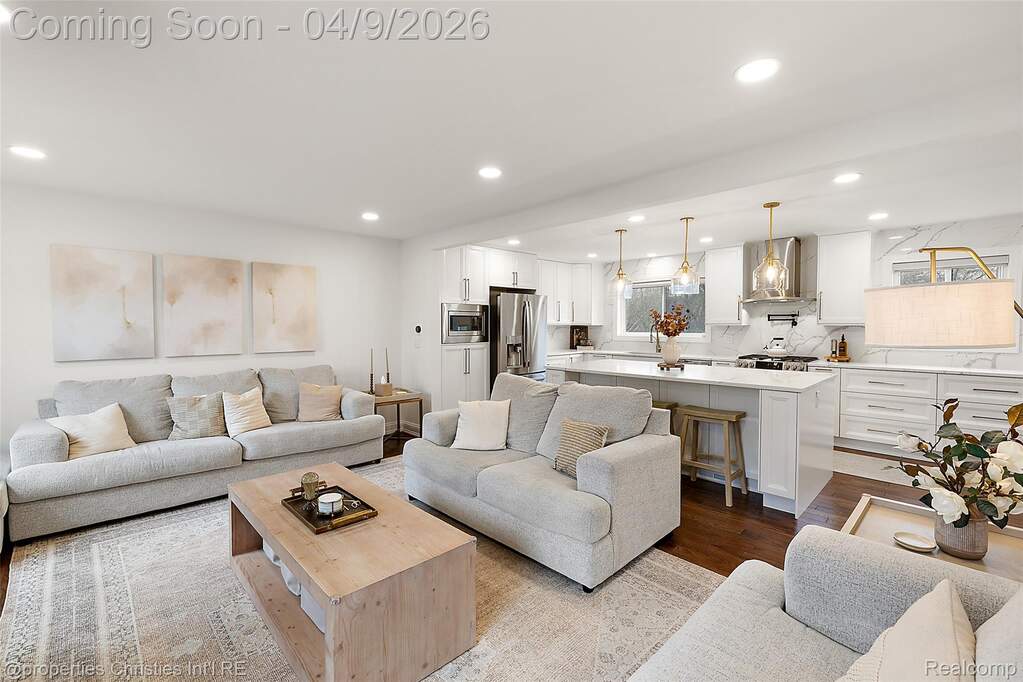 3 Bedroom Single Family Home/House's Image 3