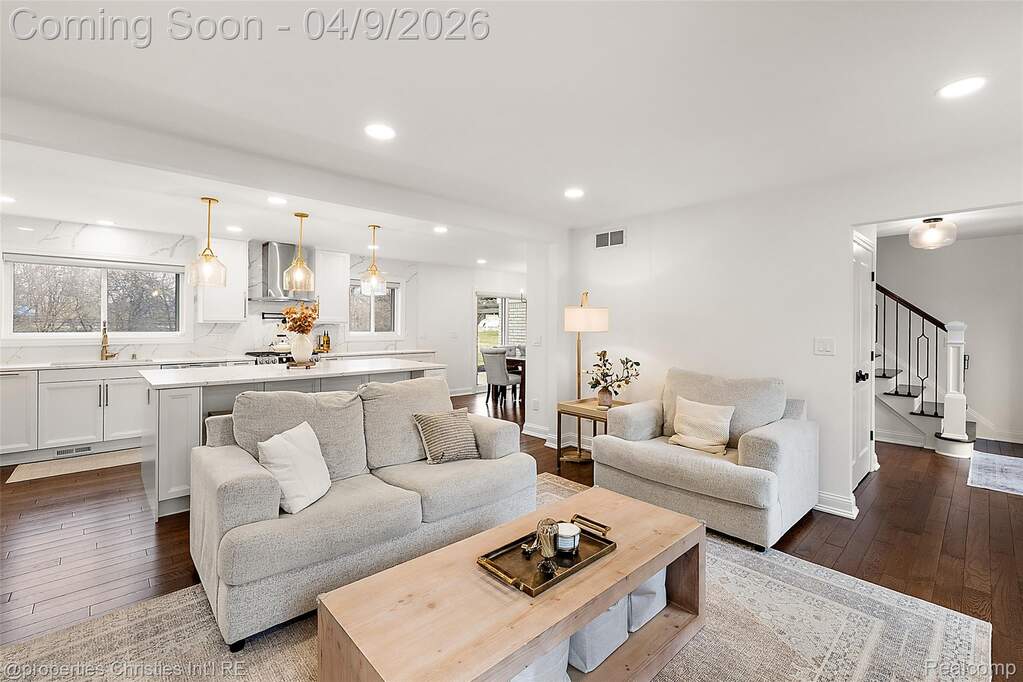 3 Bedroom Single Family Home/House's Image 4