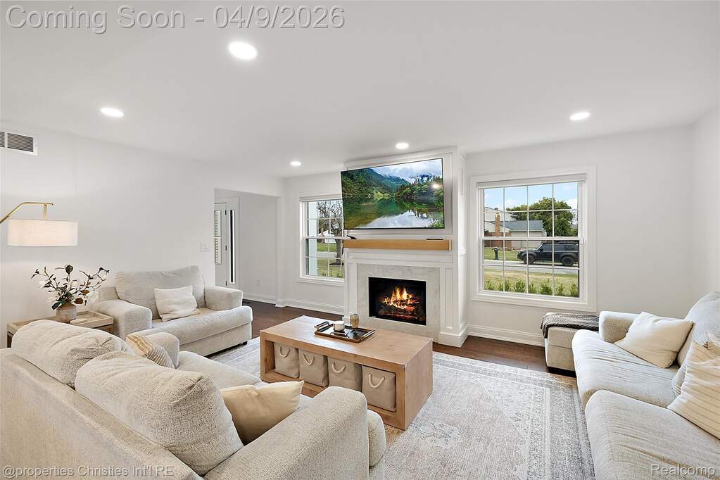 3 Bedroom Single Family Home/House's Image 5