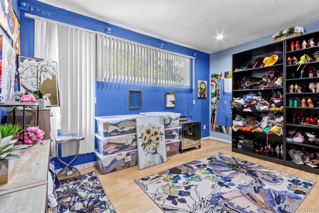 4 Bedroom Single Family Home/House's Image 18