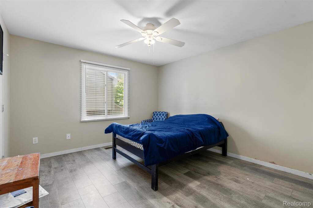 4 Bedroom Single Family Home/House's Image 22