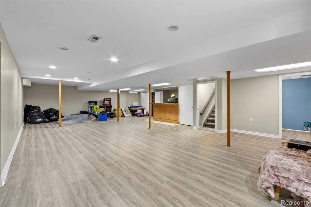4 Bedroom Single Family Home/House's Image 26