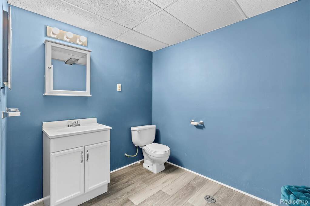 4 Bedroom Single Family Home/House's Image 29