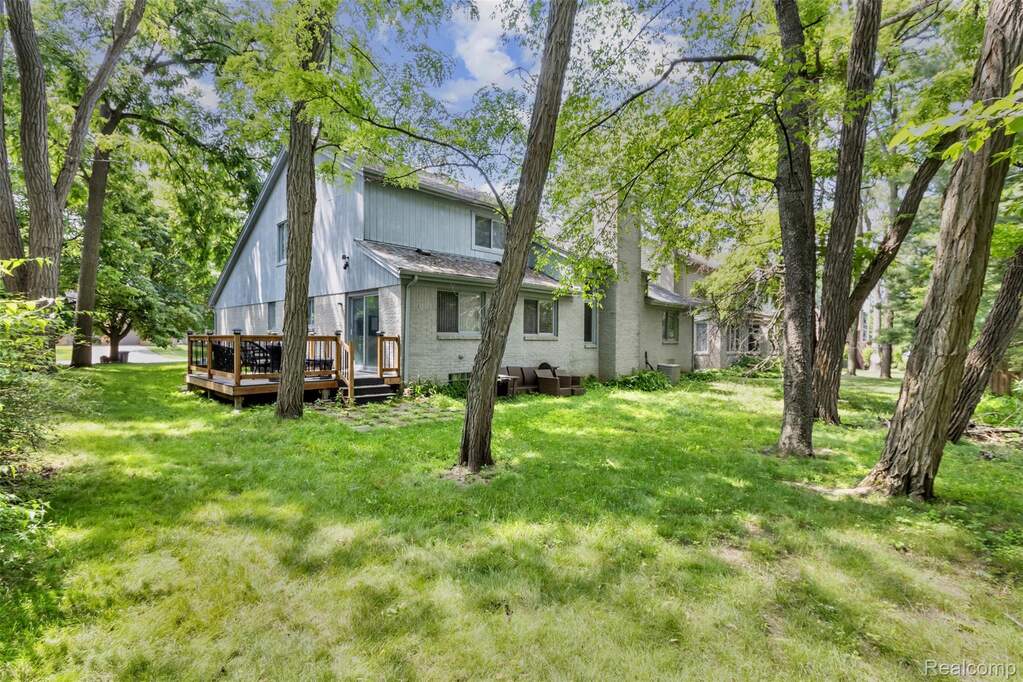 4 Bedroom Single Family Home/House's Image 31