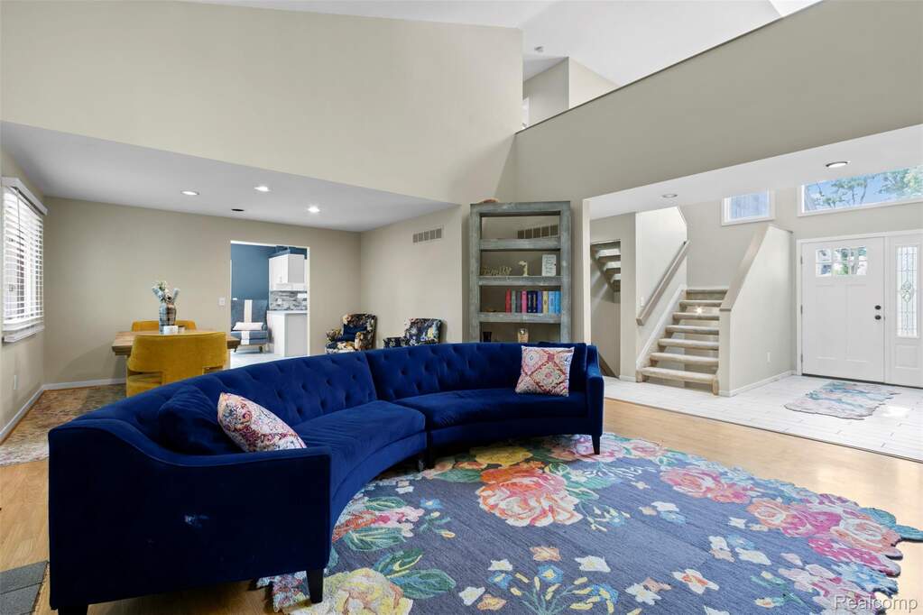 4 Bedroom Single Family Home/House's Image 3