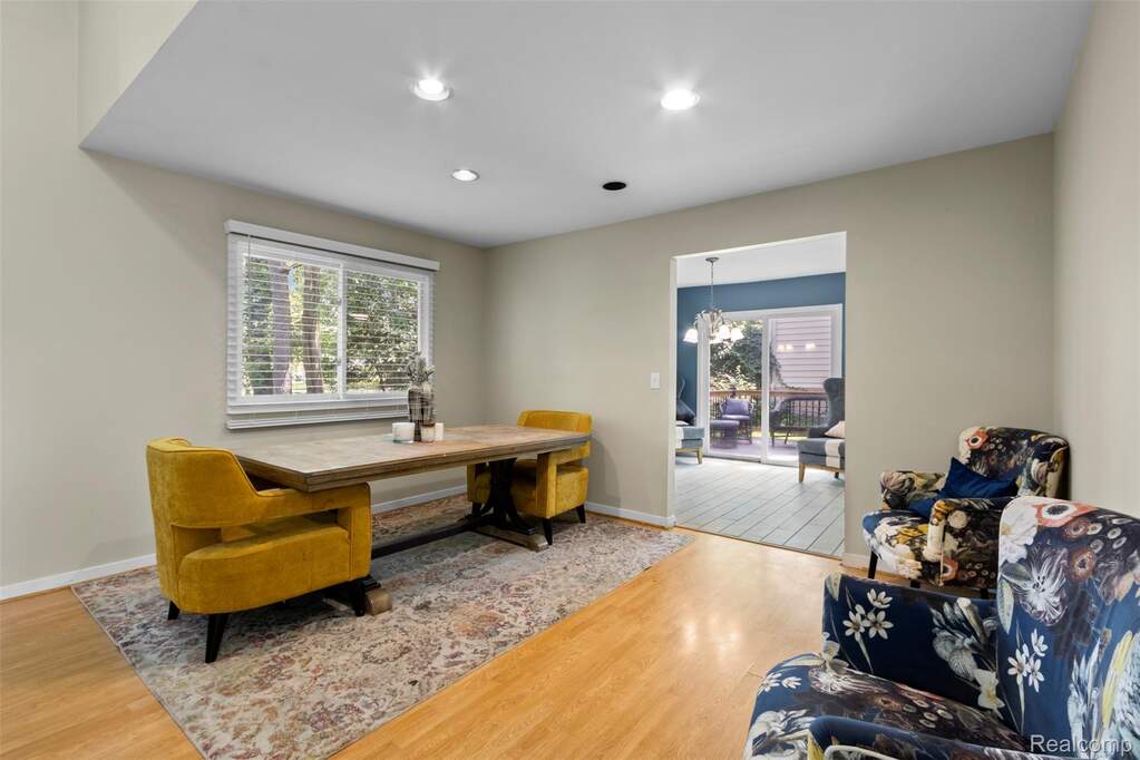 4 Bedroom Single Family Home/House's Image 4