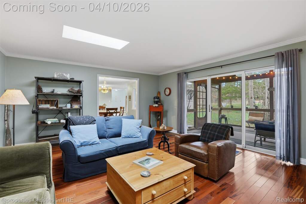 5 Bedroom Single Family Home/House's Image 15