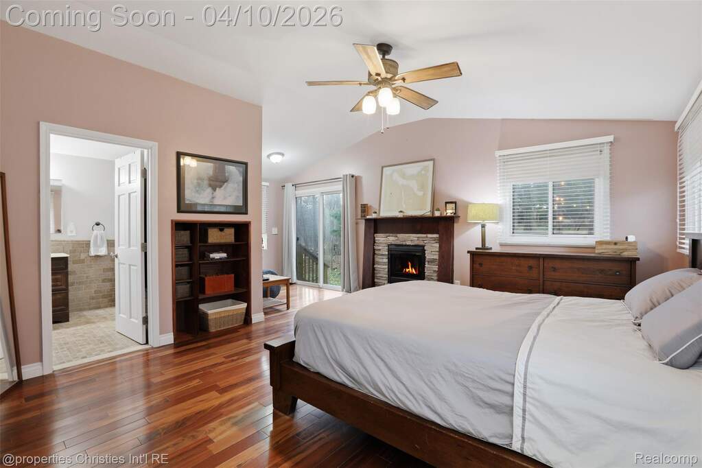 5 Bedroom Single Family Home/House's Image 18