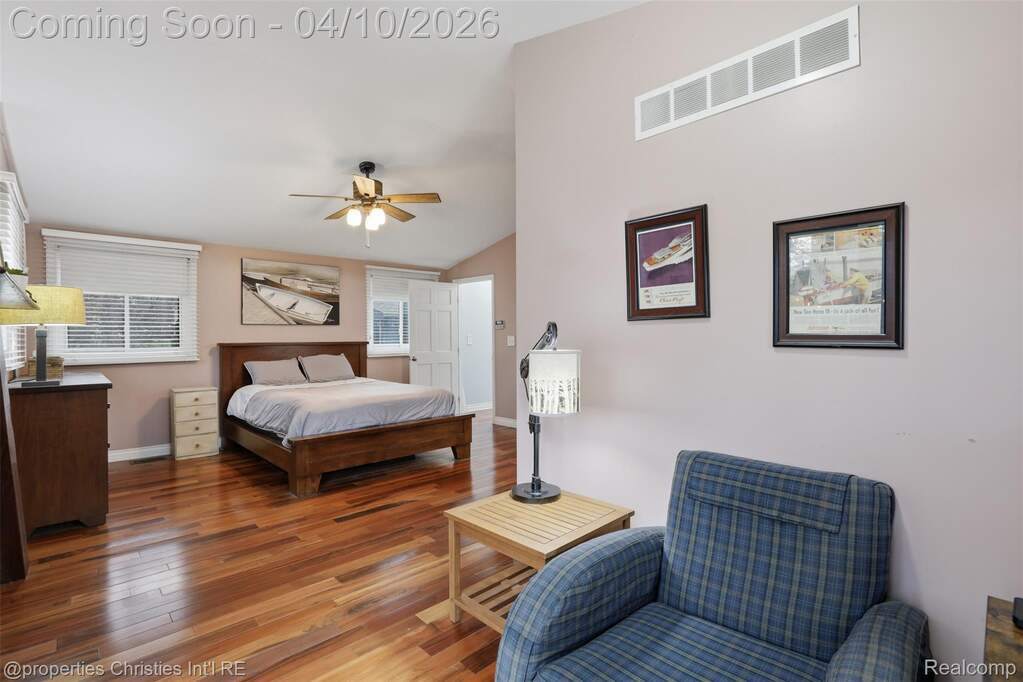 5 Bedroom Single Family Home/House's Image 21