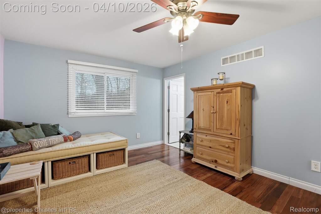 5 Bedroom Single Family Home/House's Image 25