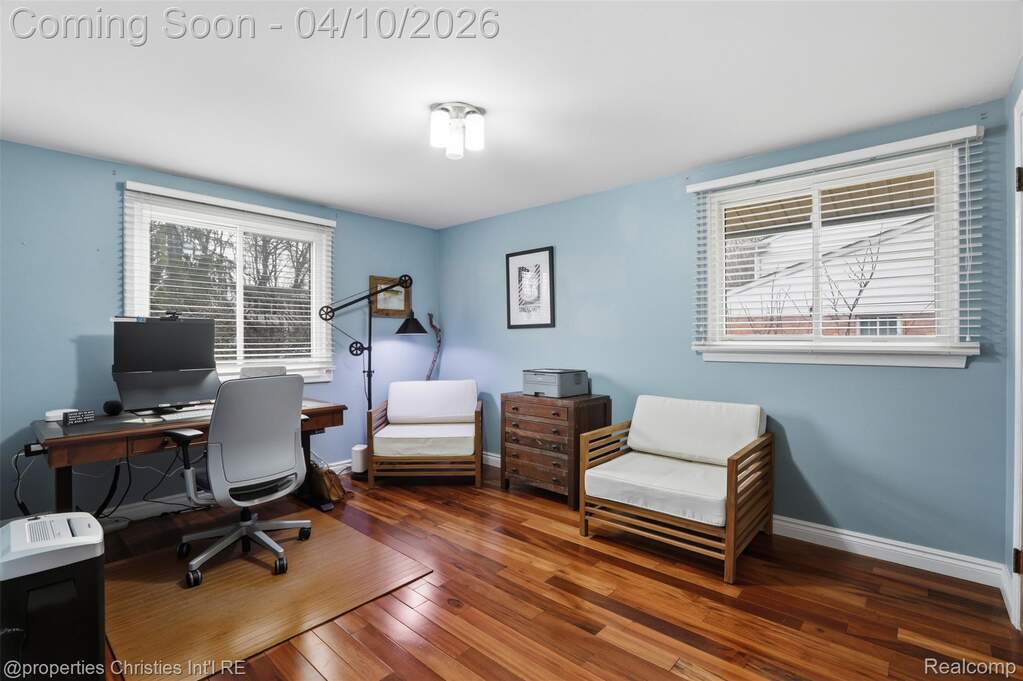 5 Bedroom Single Family Home/House's Image 30