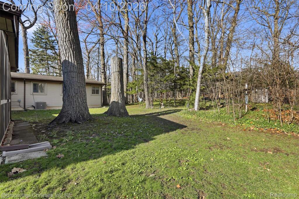 5 Bedroom Single Family Home/House's Image 44