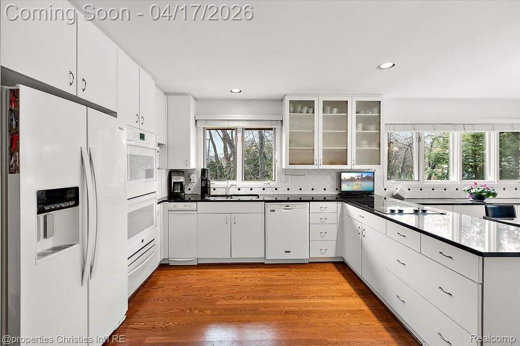 4 Bedroom Single Family Home/House's Image 15