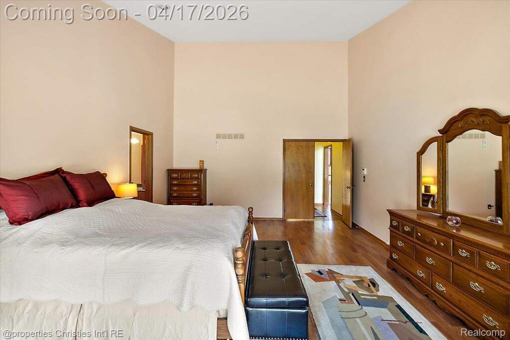 4 Bedroom Single Family Home/House's Image 27