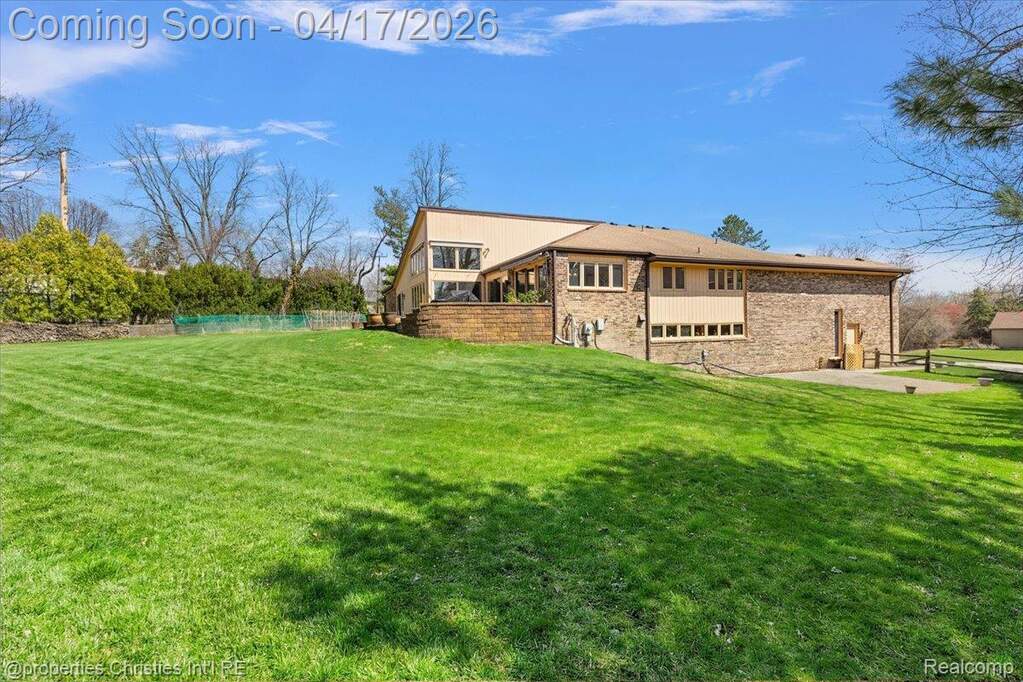 4 Bedroom Single Family Home/House's Image 60
