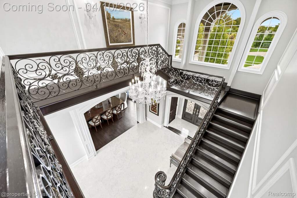 5 Bedroom Single Family Home/House's Image 34