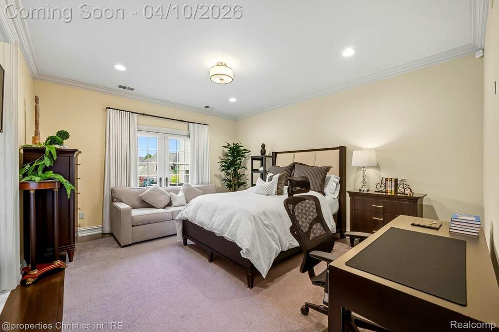 5 Bedroom Single Family Home/House's Image 48