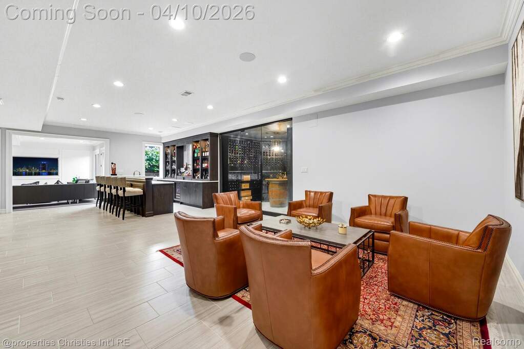 5 Bedroom Single Family Home/House's Image 52