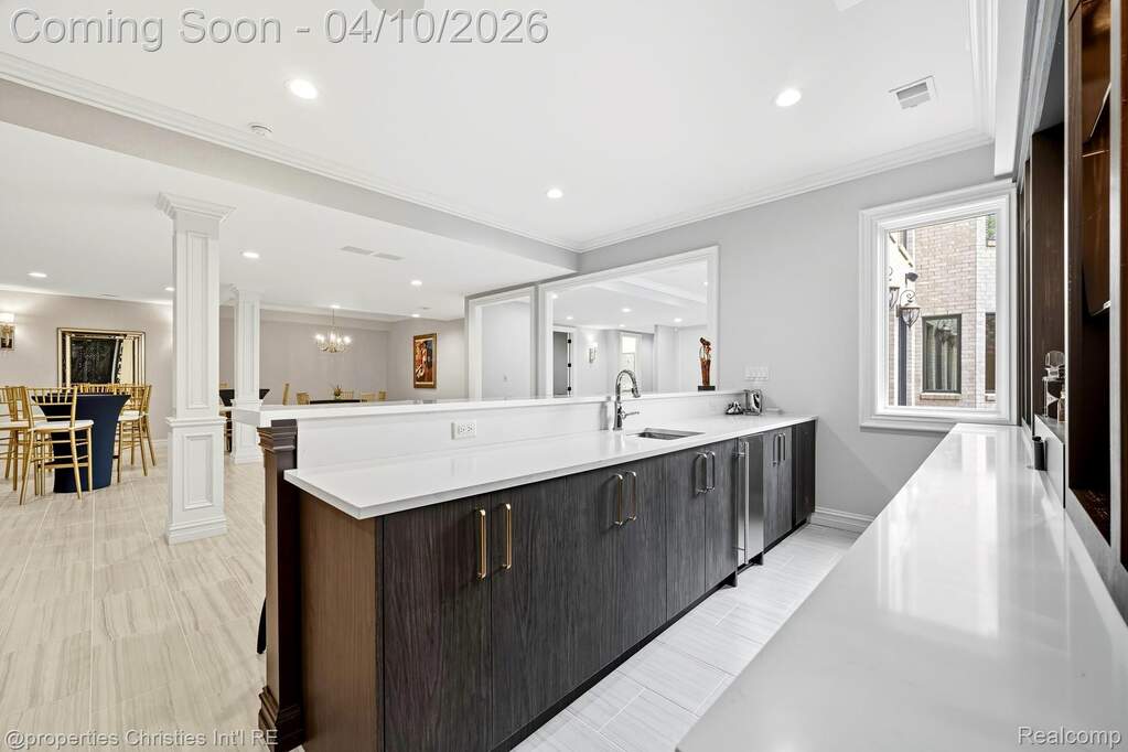 5 Bedroom Single Family Home/House's Image 55