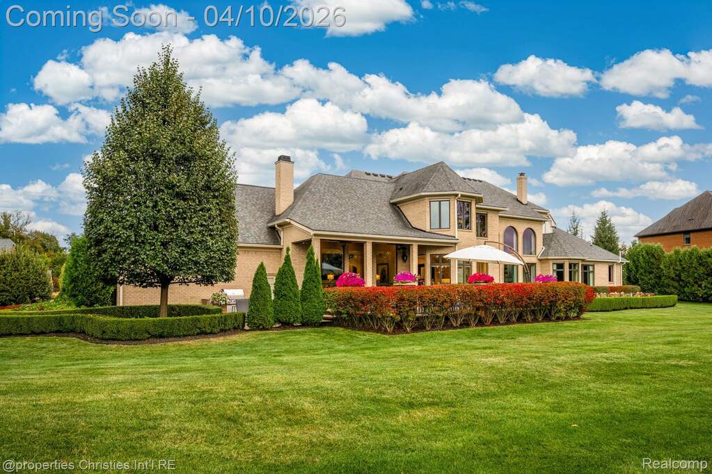 5 Bedroom Single Family Home/House's Image 72