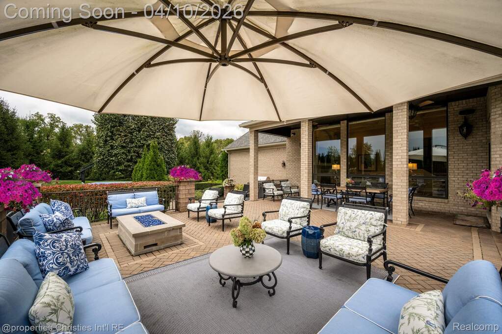 5 Bedroom Single Family Home/House's Image 76