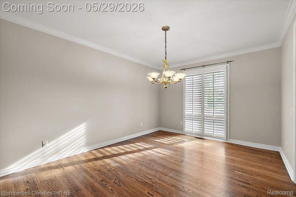 4 Bedroom Single Family Home/House's Image 12