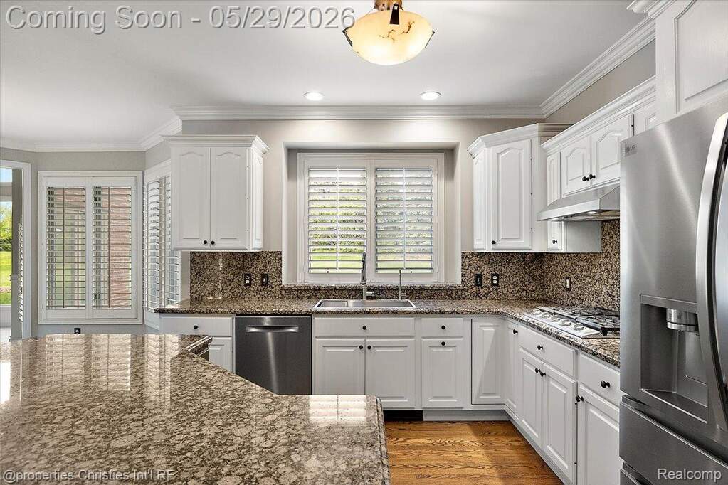 4 Bedroom Single Family Home/House's Image 27