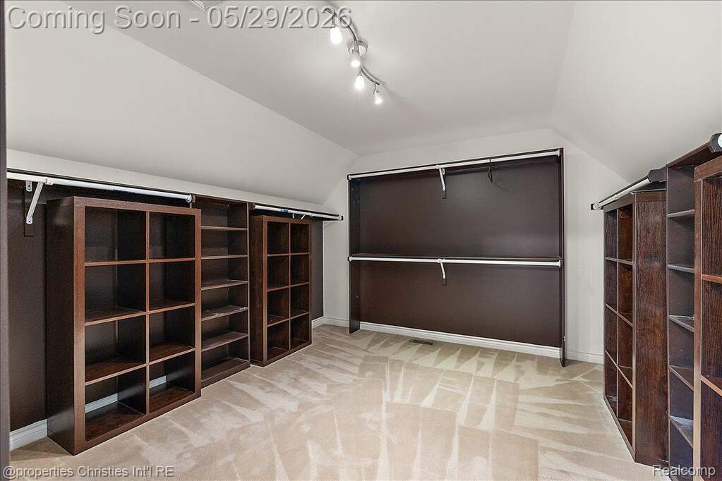 4 Bedroom Single Family Home/House's Image 39