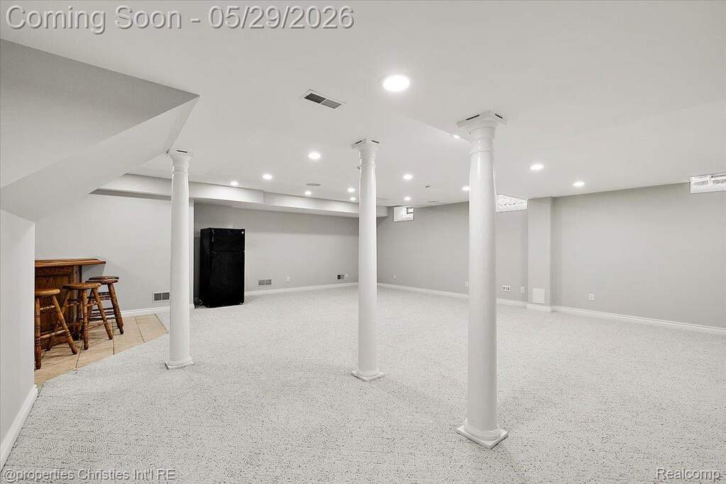 4 Bedroom Single Family Home/House's Image 52