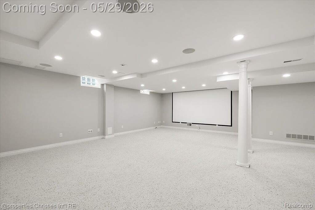 4 Bedroom Single Family Home/House's Image 53