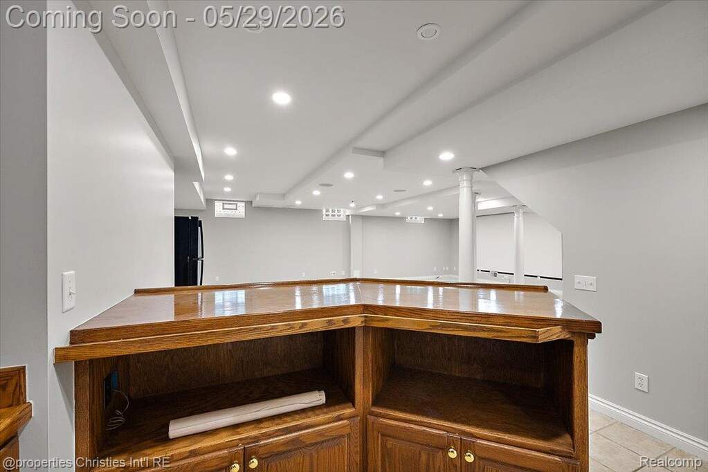 4 Bedroom Single Family Home/House's Image 58