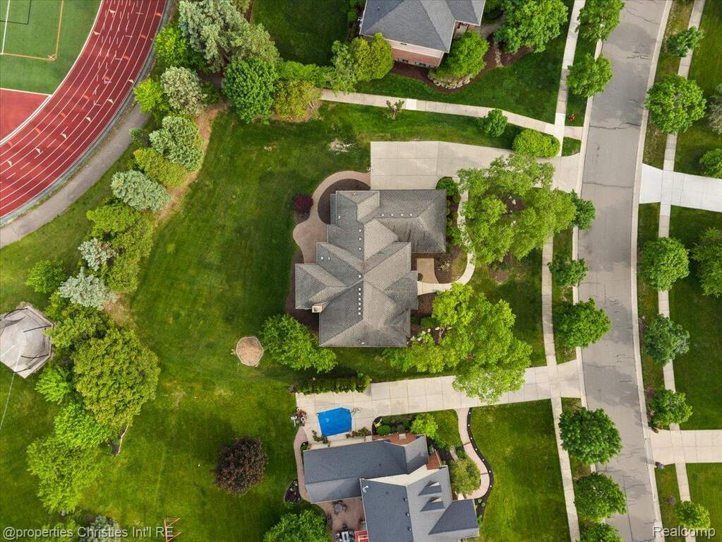 4 Bedroom Single Family Home/House's Image 82