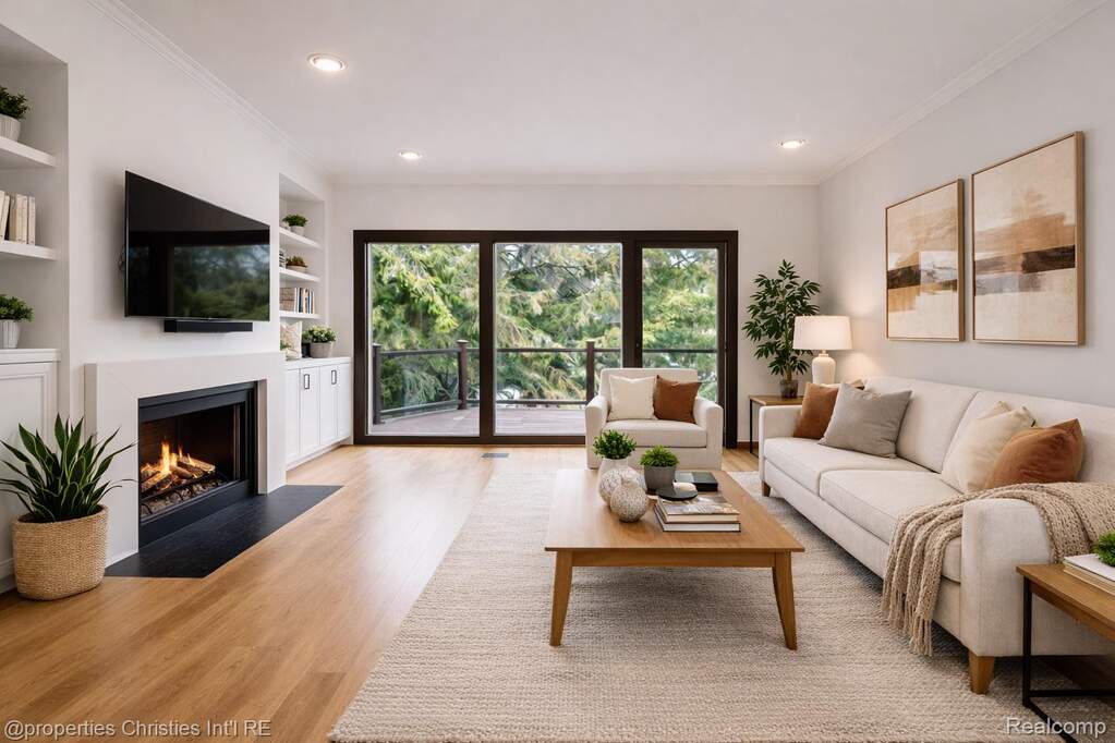 5 Bedroom Single Family Home/House's Image 22